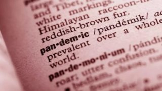 Unikátní rok také v&nbsp;jazykovědě: Které slovo bylo letos nejvyhledávanější?