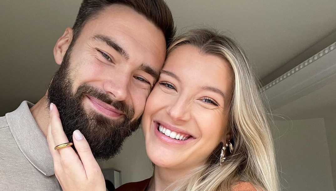 Dramatický porod Jitky Nováčkové: Malá přišla na&nbsp;svět o&nbsp;tři týdny dříve, otec to málem nestihl