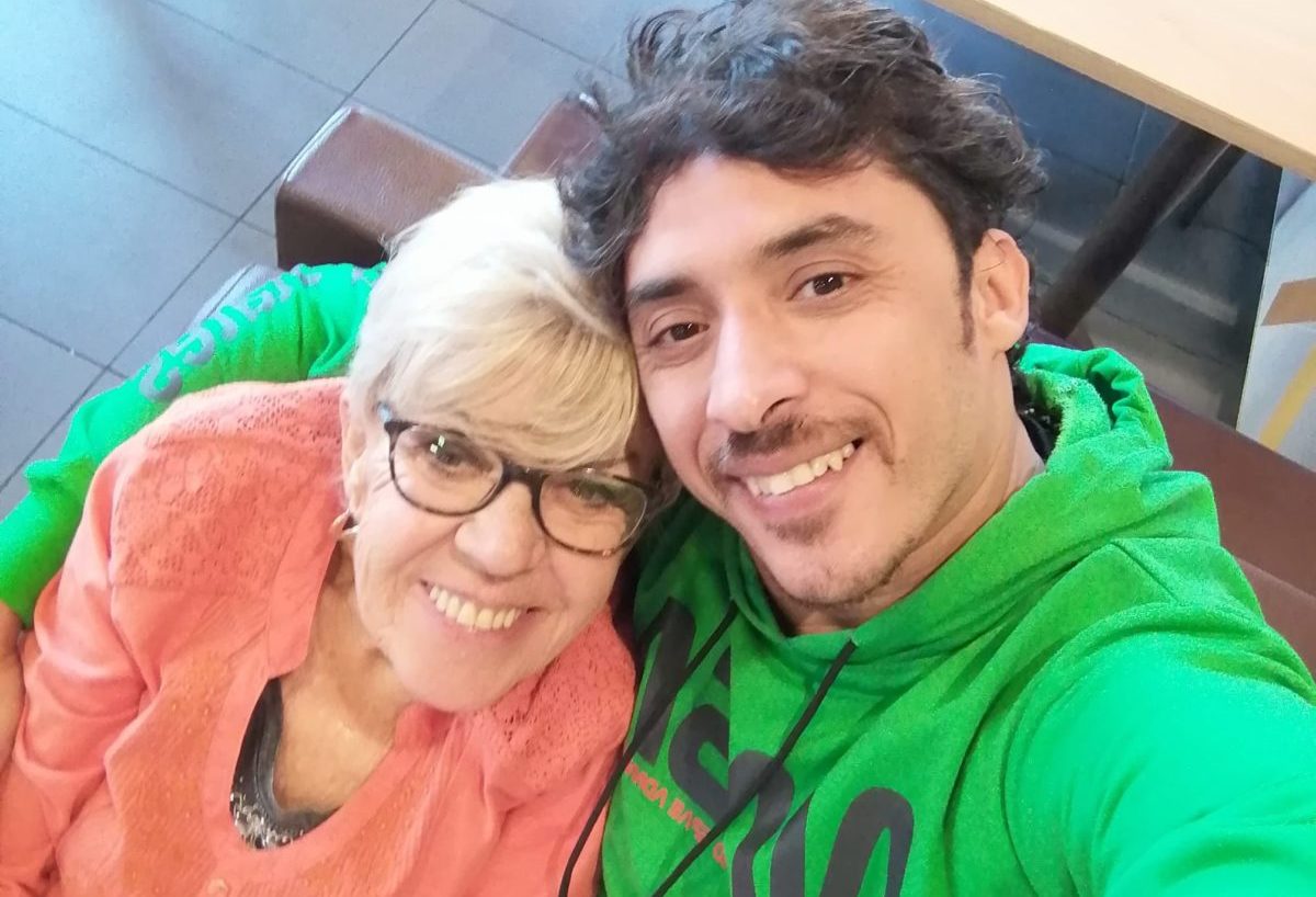 Žena (81) si vzala o&nbsp;45 let mladšího muže. Popsala i&nbsp;jejich milostný život