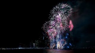 Ohňostroj ve Spojených arabských emirátech překonal dva světové rekordy