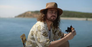 Reklama vyvolala v&nbsp;Austrálii rozruch: Muž si v&nbsp;ní pochutnává na&nbsp;sendviči z&nbsp;netopýra