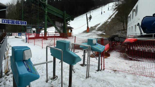Svazy: Mnohým skiareálům bez otevření a kompenzací hrozí krach