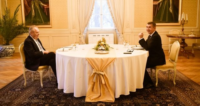 Andrej Babiš: Zeman se nechá očkovat v druhé polovině ledna