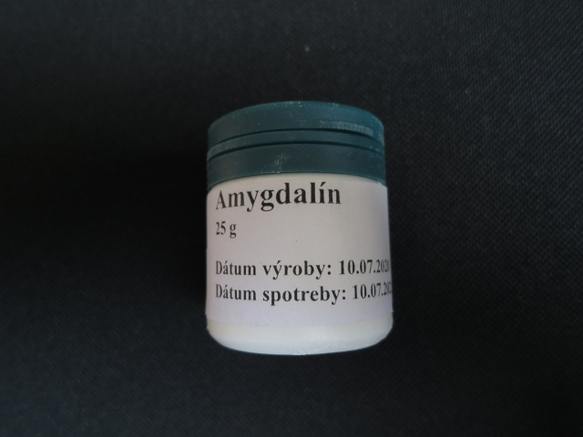 SZPI varuje před nebezpečným doplňkem stravy Amygdalín. Obsahuje život ohrožující kyanovodík