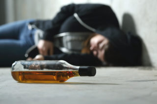 Obchodníci stále porušují zákaz prodeje alkoholu mladistvým