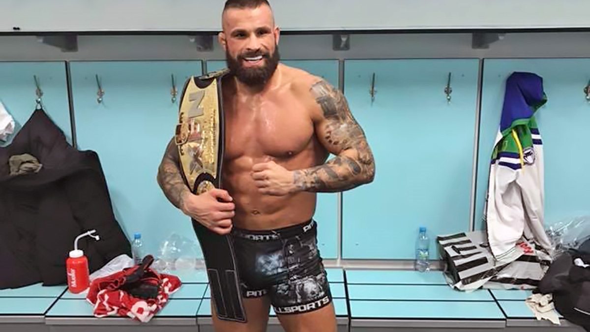 Další oběť internetových vtipálků: Karlos Vémola se vyjádřil k&nbsp;hanbatému videu. Popírá, že by na&nbsp;něm byl on