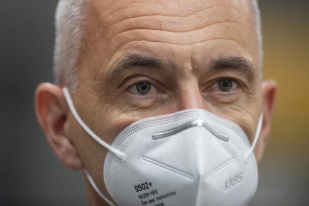 Martin Kuba: Nouzový stav se stal politickým symbolem. Bojuje se o&nbsp;něj, aniž by mu politici dávali roli, jakou má