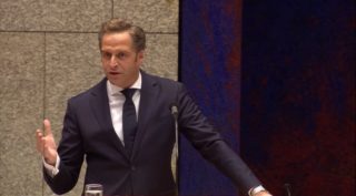 Možnost do budoucna? V&nbsp;Nizozemsku chtějí zavést “koronavirový pas”, lidé by s&nbsp;ním mohli na&nbsp;koncert, nebo do kina