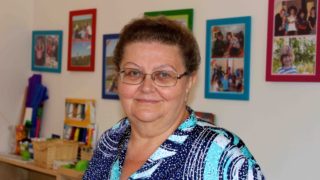 Jana Nováčková: Doporučovala bych nedávat škole takovou hodnotu, jakou jí mnozí rodiče přisuzují. Škola není centrem dětství
