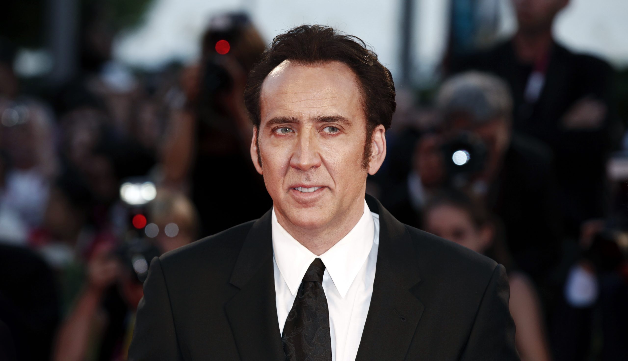 Namol opilý Nicolas Cage ztropil scénu v luxusní restauraci