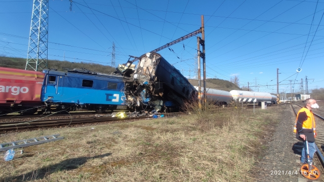 Na Teplicku se srazily dva nákladní vlaky, zemřel jeden strojvůdce