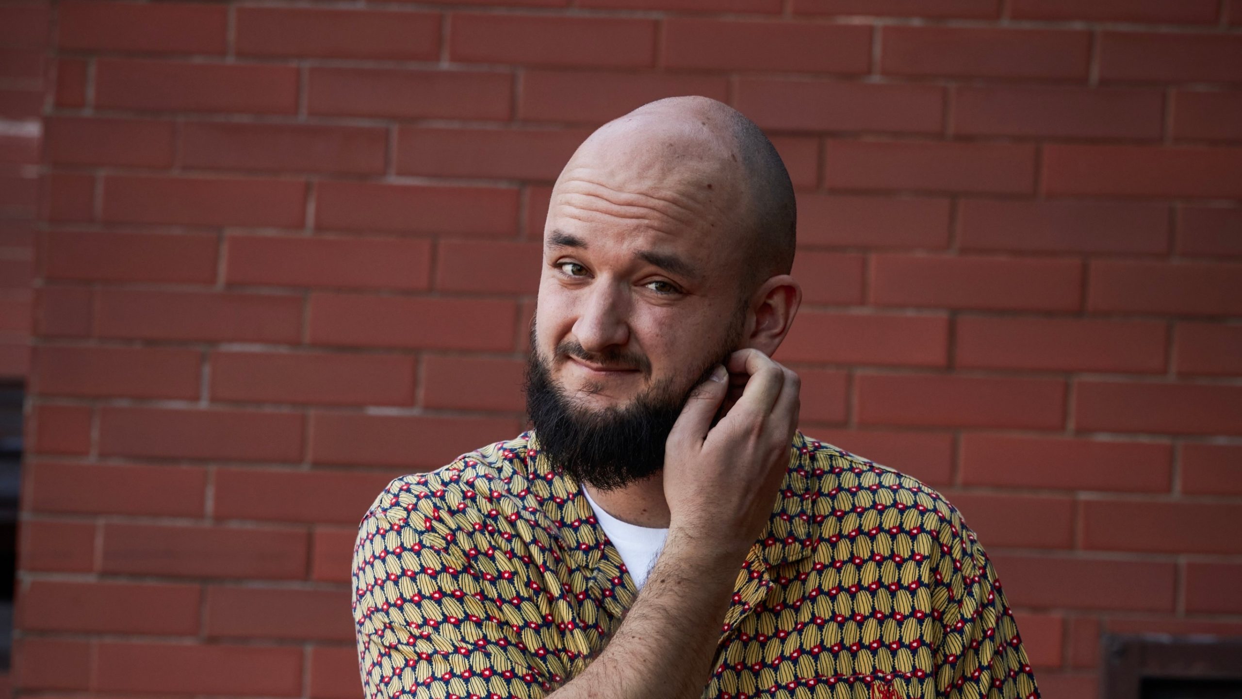 Pokáč vydává nové album Antarktida, dříve zveřejnil klip k singlu Holky to objektivně lehčí maj