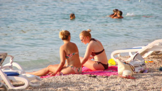 Češi budou moci cestovat bez omezení do Chorvatska již po&nbsp;první vakcíně