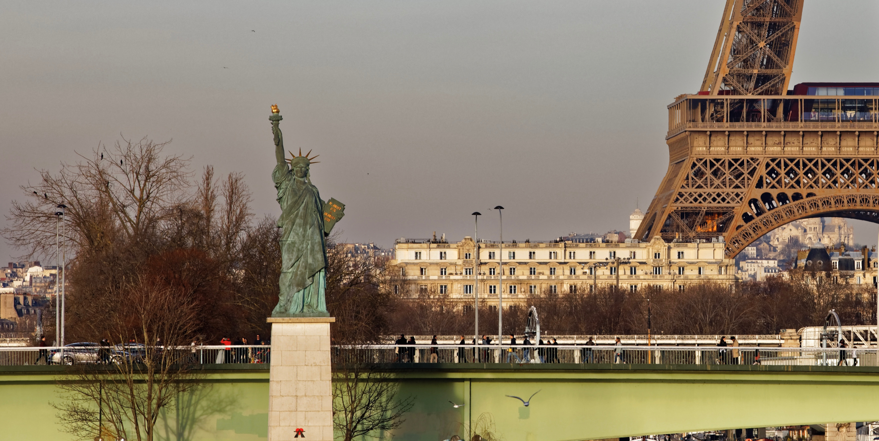 Francie se vzdala sochy Svobody! Poslala ji za oceán, kde se setká se svým větším dvojčetem