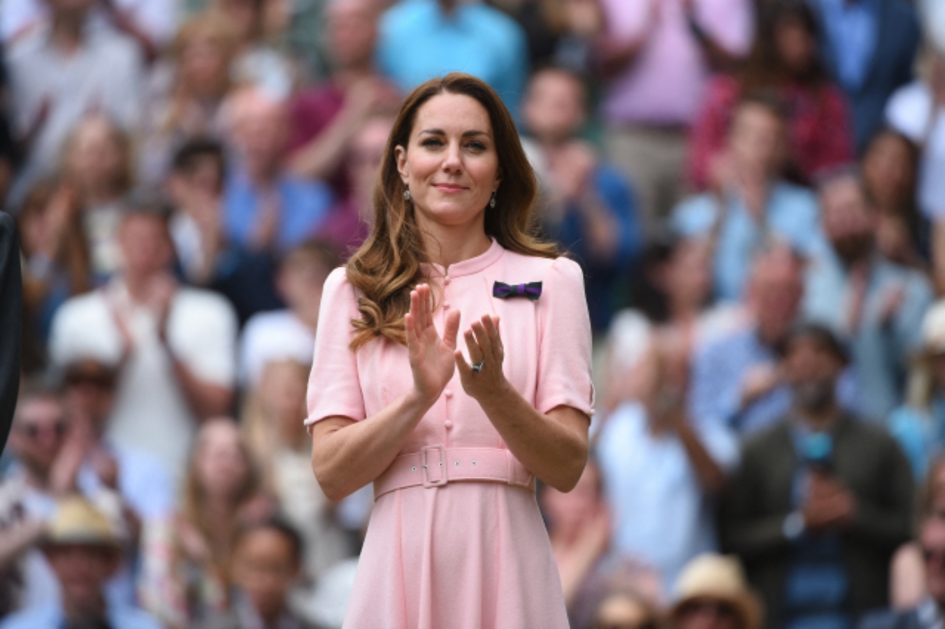 Vévodkyně Kate si užívala sportovní víkend. Zazářila v&nbsp;šatech za 1600 euro a&nbsp;upoutala veškerou pozornost