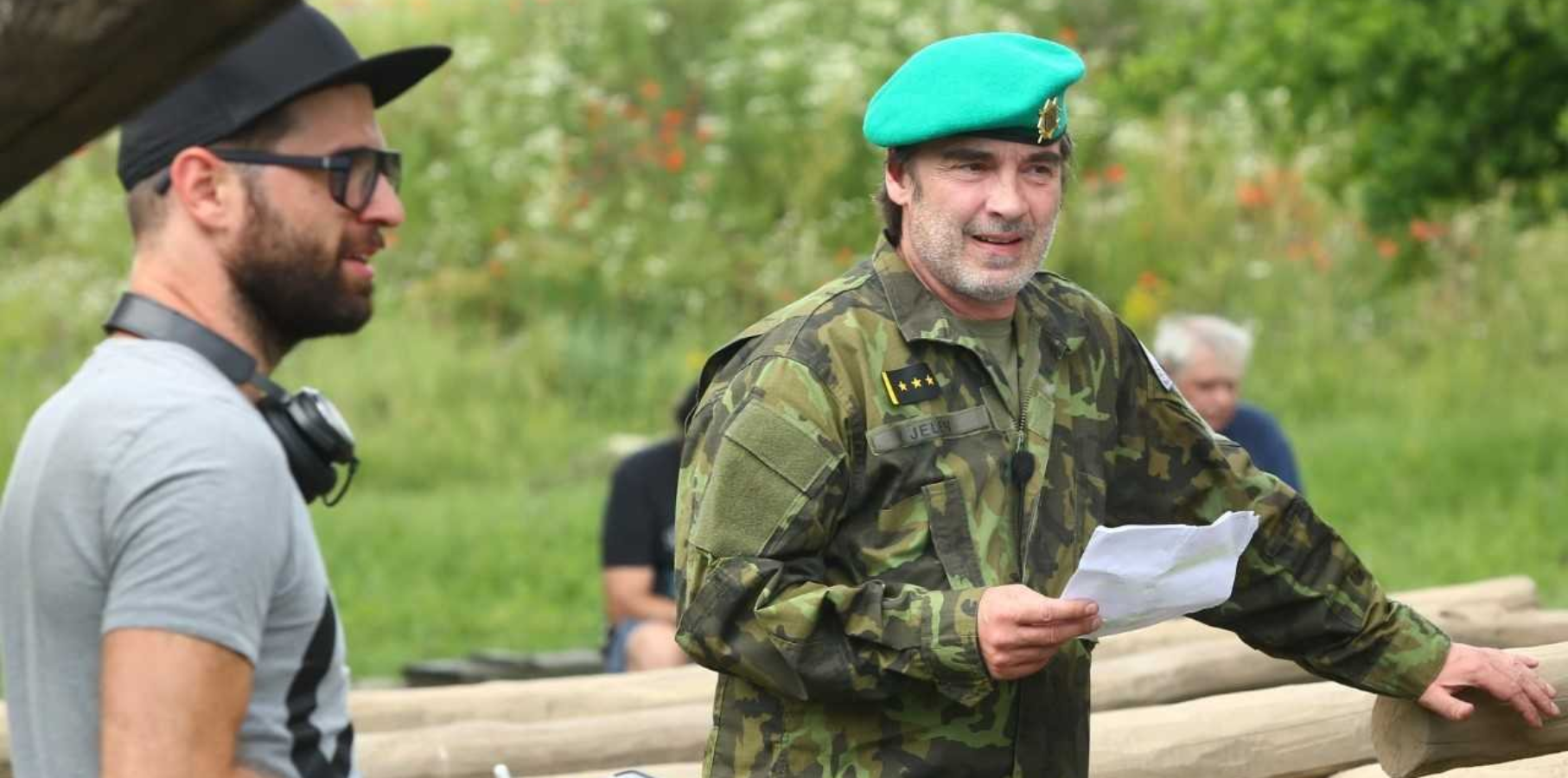 Pavel Řezníček se objeví v novém seriálu TV Prima. Bílý plášť vyměnil za maskáče