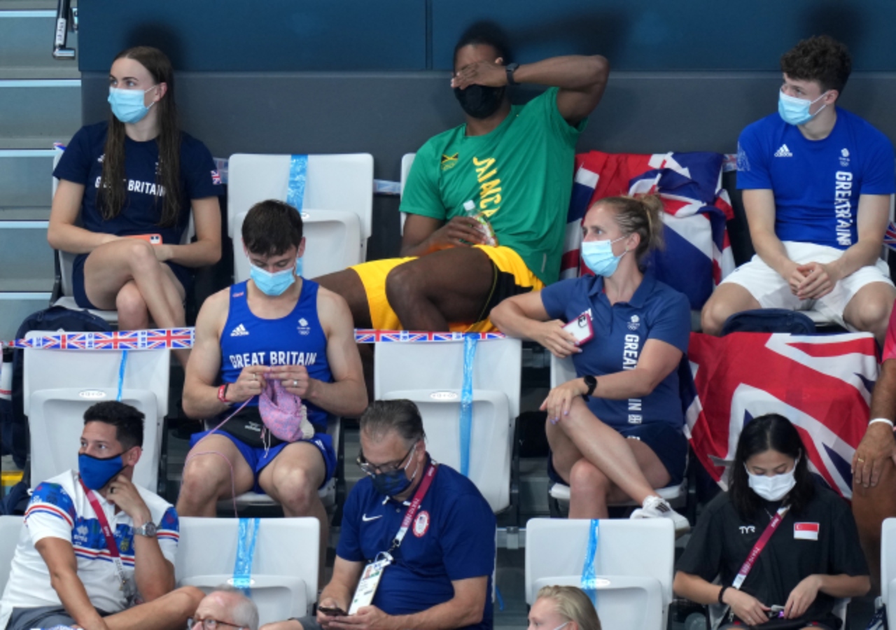 Štrikující olympijský vítěz je hitem internetu. Svojí popularitu chce využít k&nbsp;dobré věci