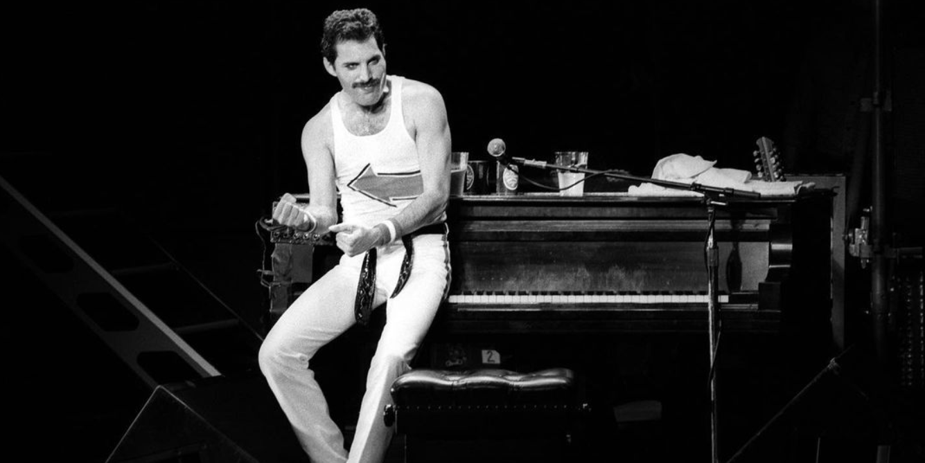 Hitovka týdne: Freddie Mercury – Living On My Own