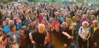 Na předposledním Radiokempu Frekvence 1 to parádně rozjela kapela Čechomor