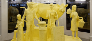 Ve státě New York oslavili konec pandemie sousoším z&nbsp;másla