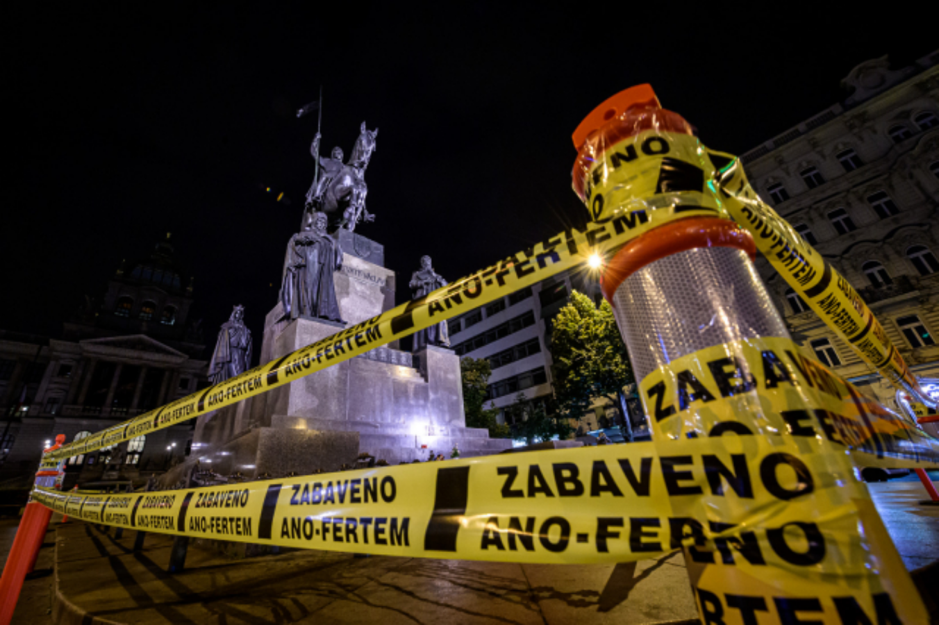 Zabaveno ANO-FERTEM: Milion chvilek protestuje proti Babišovi