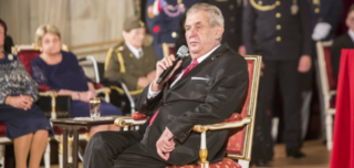 Předávání státních vyznamenání se odkládá