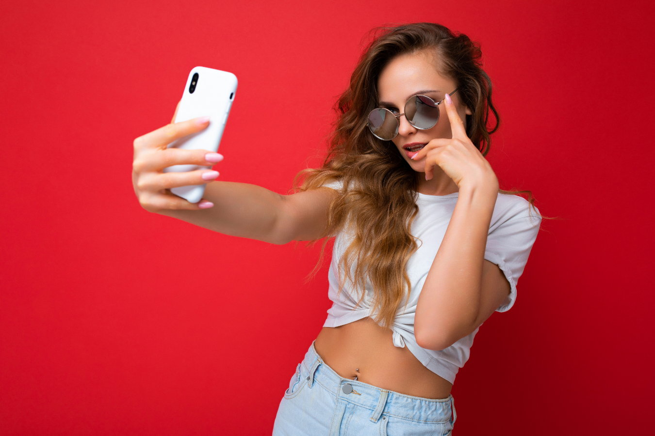 Jak na&nbsp;dokonalé selfie? Stačí dodržovat pár pravidel a&nbsp;bude z&nbsp;vás nejfotogeničtější člověk internetu