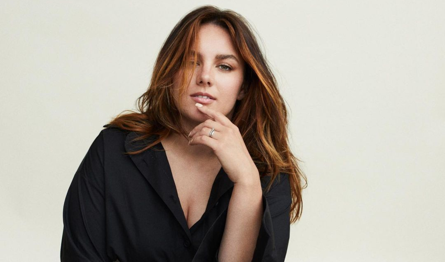 Konečně je venku. Ewa Farna vydává nové album UMAMI