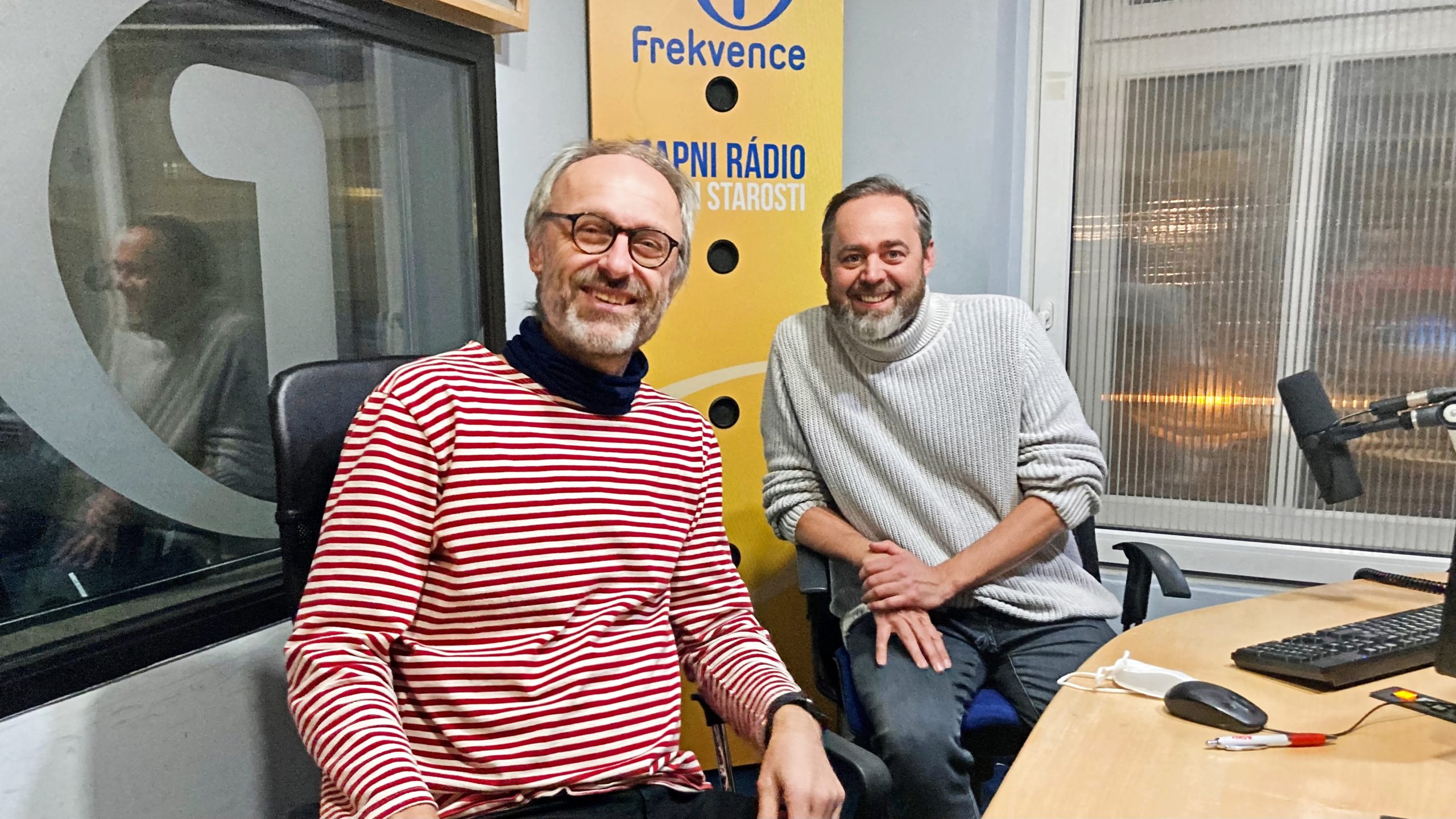 Karikaturista Miroslav Kemel: Nejhůře se kreslí mladí a&nbsp;krásní. Výborně se kreslí Zeman, Klaus, Babiš a&nbsp;Ovčáček