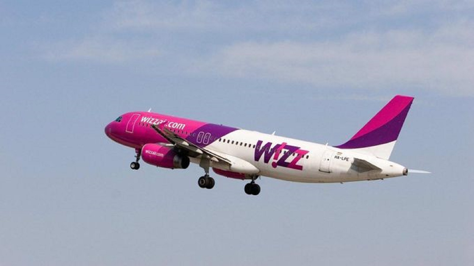 Kuriózní soutěž: Italská rodina dokázala známými naplnit celé letadlo a vyhrála luxusní dovolenou pro 170 lidí