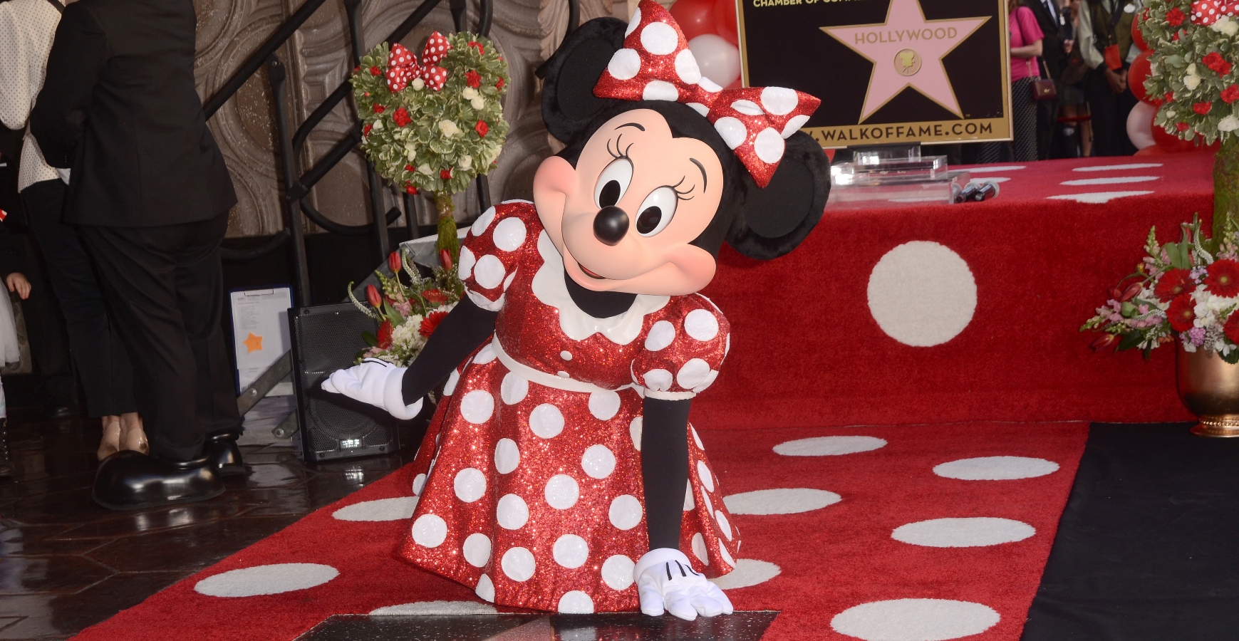 Myš Minnie změnila outfit. Místo sukně zvolila kalhoty a&nbsp;konzervativci jsou vzteky bez sebe