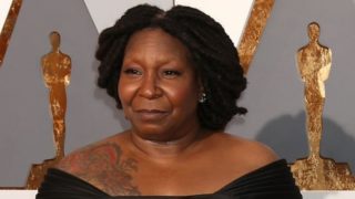 Na dva týdny byla suspendována: Herečka Whoopi Goldberg je kvůli svým výrokům o&nbsp;holocaustu na&nbsp;čas mimo vysílání