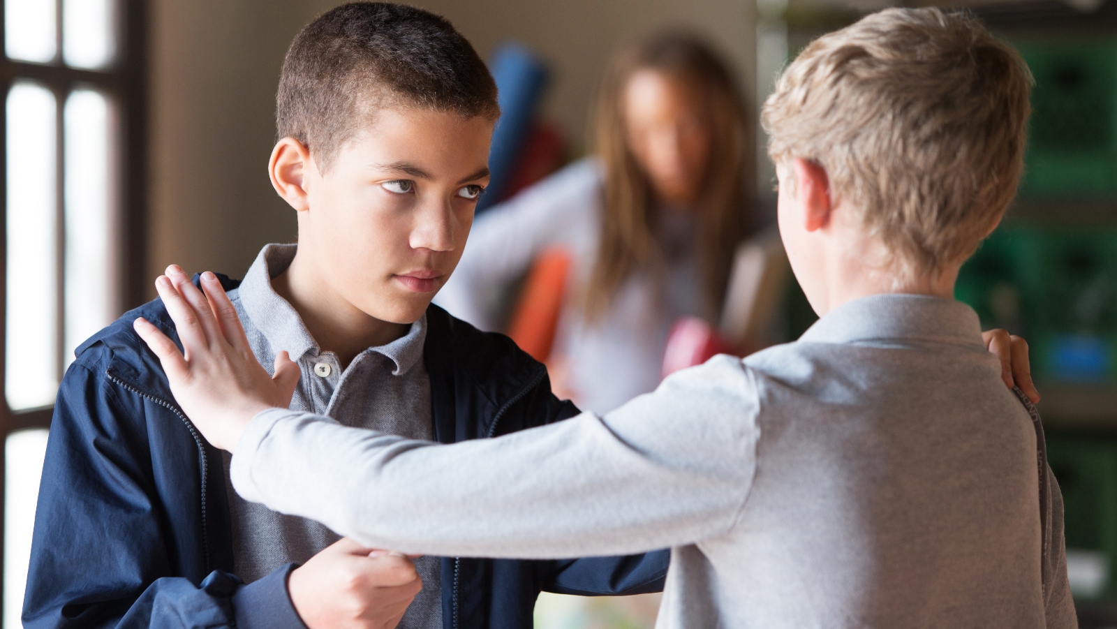 Situace může ve školách svádět k&nbsp;nenávisti a&nbsp;šikaně ruských spolužáků