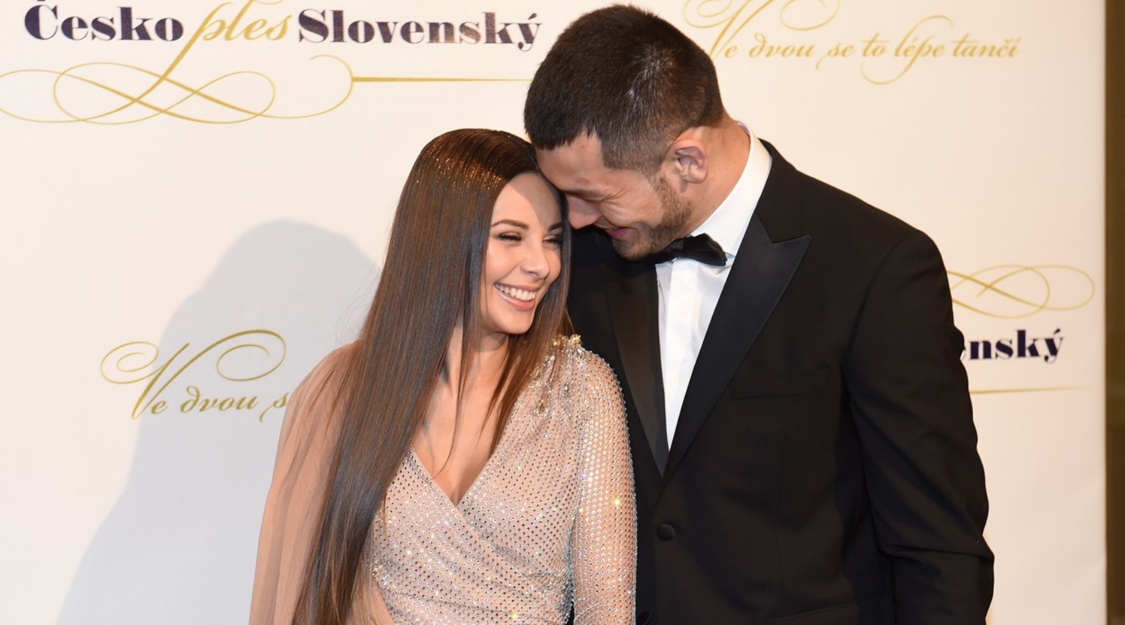 Trable v&nbsp;ráji jsou ty tam? Bagárová a&nbsp;Muradov vypadají opět jako šťastný pár