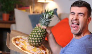 Za vznikem ananasu na&nbsp;pizze stojí kanadský restauratér Sam Panopoulos