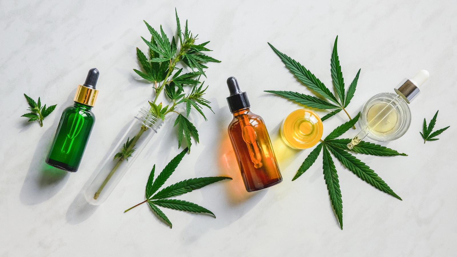Jak legálně konzumovat trávu? Zapomeňte na&nbsp;THC, světu vládne CBD
