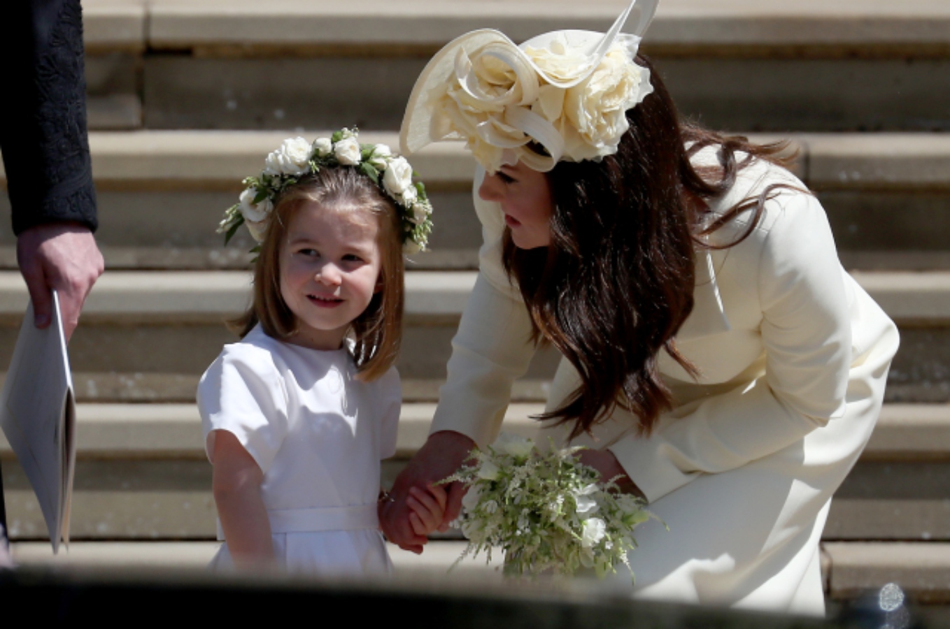 Předčasná puberta roztomilé princezničky. Charlotte je drzá na&nbsp;služebnictvo, Kate se chytá za hlavu
