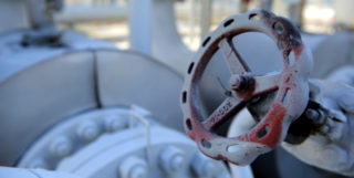 Zakážete dovoz ruské ropy, přerušíme vám dodávky plynu, hrozí Rusko