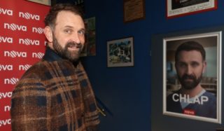 V novém seriálu Chlap se objeví charismatický slovenský herec. Co říká o&nbsp;příběhu, ze kterého mrazí?