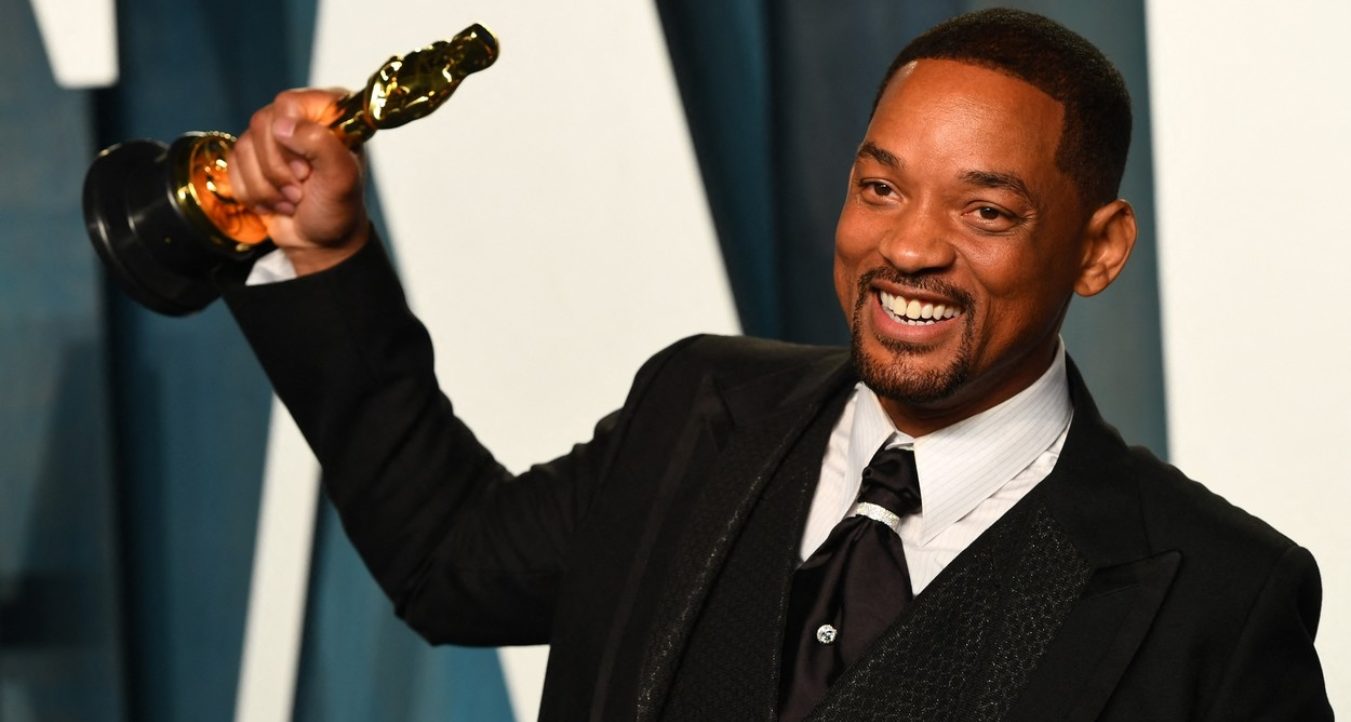 Vystřízlivění po&nbsp;oscarové facce. Will Smith se kaje za své chování a&nbsp;veřejně se omluvil