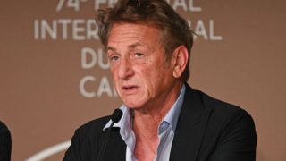 Herec Sean Penn říká, že by na&nbsp;Oscarech měl promluvit Volodomyr Zelenskyj. Jinak vyzývá k&nbsp;bojkotu cen