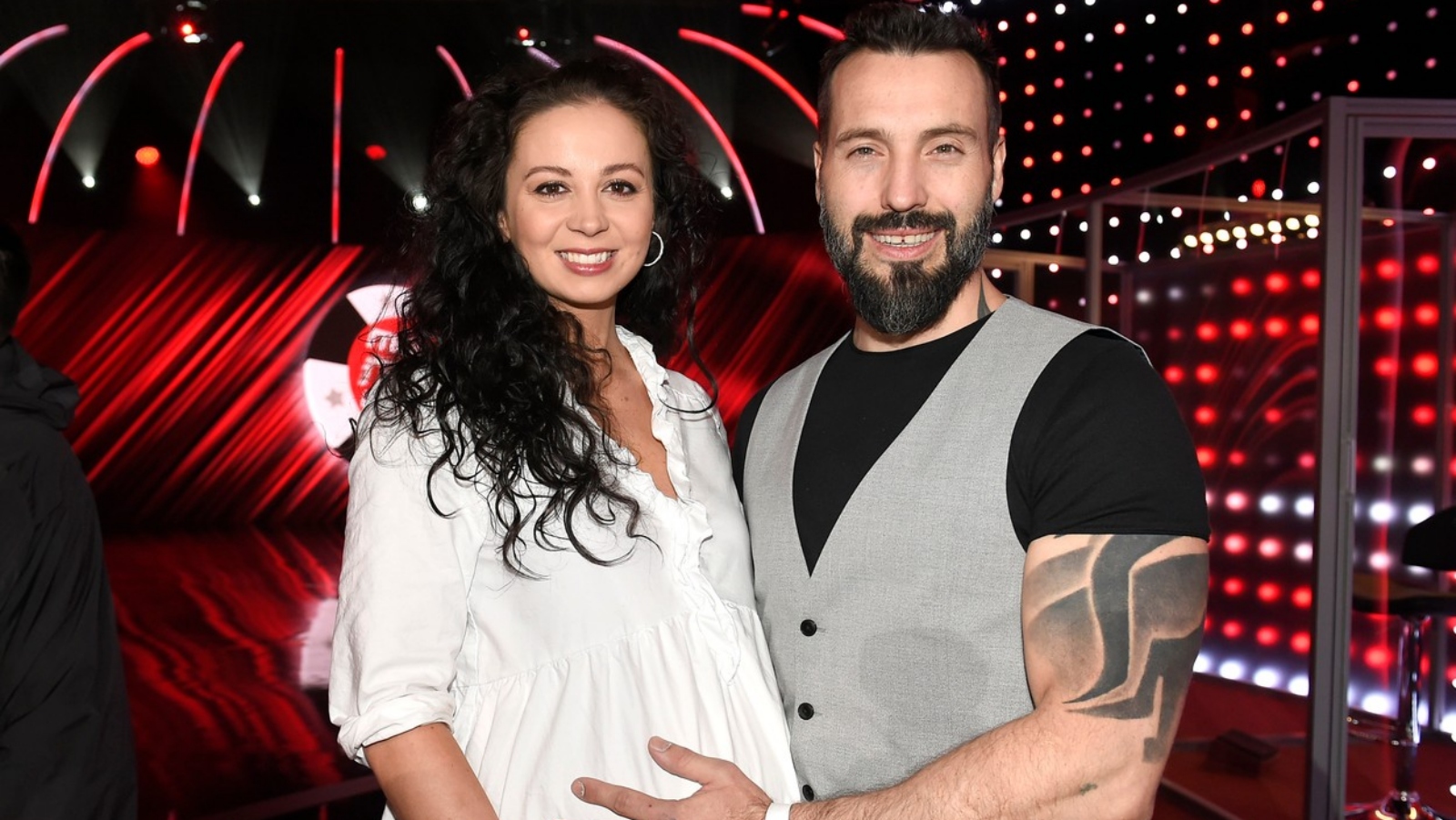 Drsňák Noid se slzami v očích. Narodila se mu další princezna. Jméno holčičky nikoho nepřekvapí