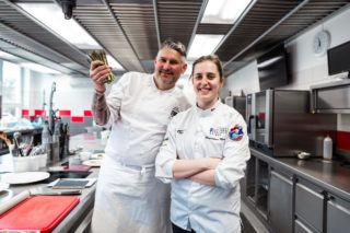 Do světové soutěže Global Chefs Challenge se probojovali dva Češi! Musí uvařit čtyřchodové menu pro&nbsp;12 osob