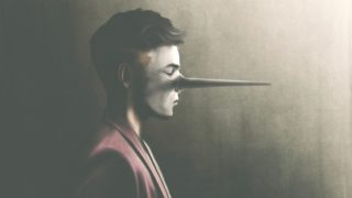 Pokud má lež krátké nohy, nemá pravda žádné. Mrkněte na&nbsp;22 nejčastějších lží