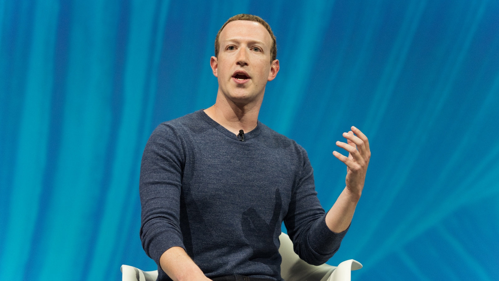 Zakladatel Facebooku Mark Zuckerberg má narozeniny. Co jste o&nbsp;oslavenci nevěděli? Má nižší plat než vy