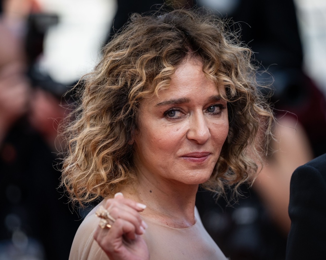 Od komedie Žhavé výstřely uplynulo 30 let. Krásná Ramanda ale zřejmě našla elixír mládí