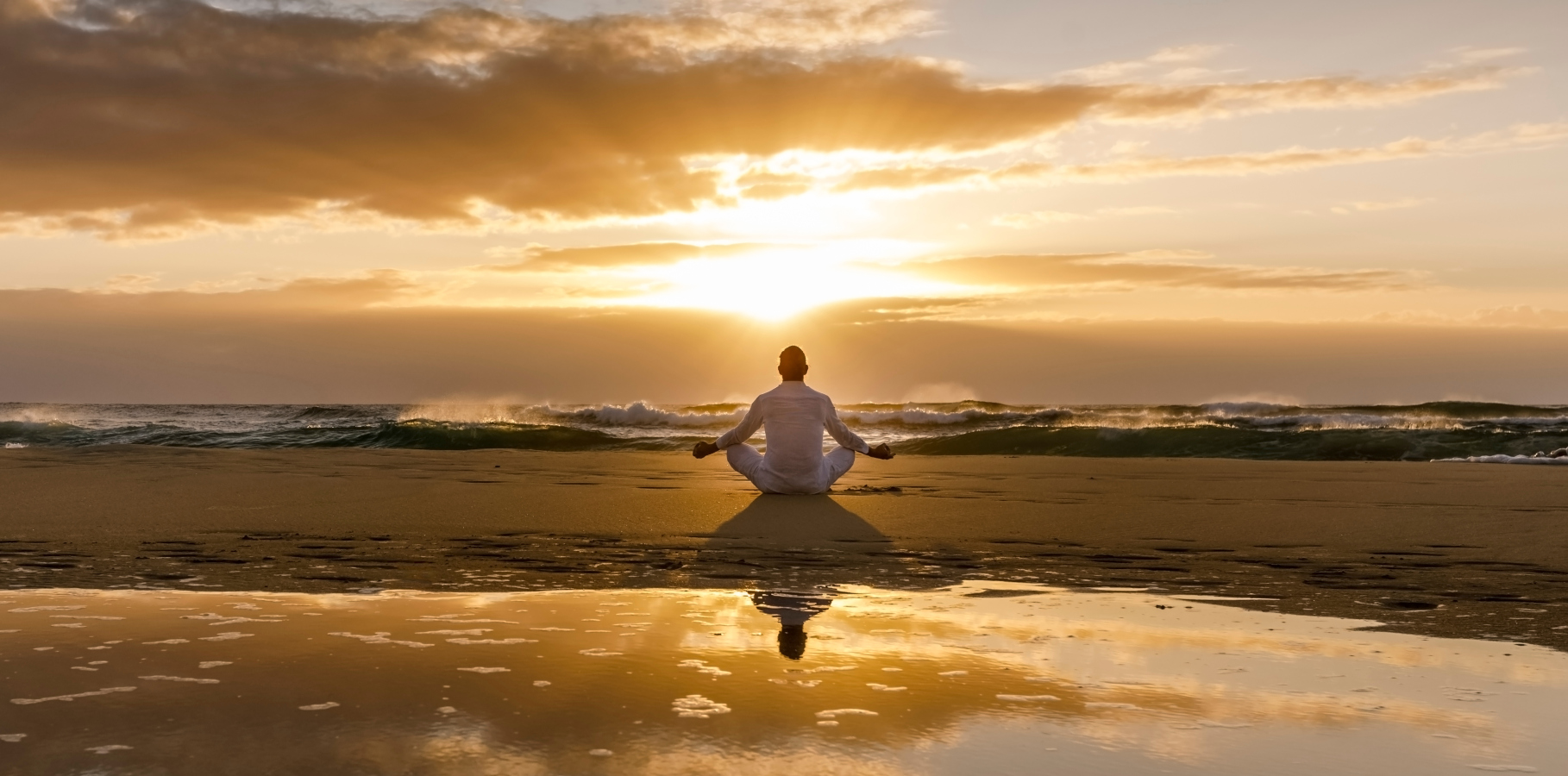 Mysleli si, že je mrtvý. Muž v&nbsp;kanálu jen meditoval