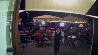 Nepovedený lup: Nejdřív turistu okradli o&nbsp;hodinky, pak mu je s&nbsp;omluvou vrátili. Zjistili, že nejsou pravé