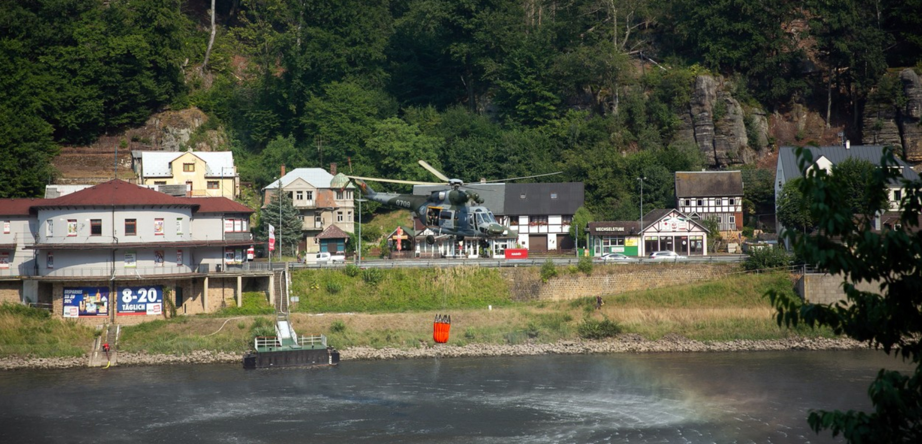 Hasiči ukončili evakuaci Vysoké Lípy v&nbsp;Českém Švýcarsku, lidé mohou domů