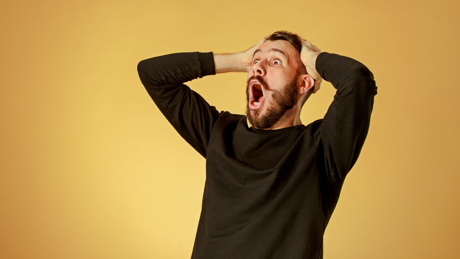 Noční můra Čechů se naplnila. Na&nbsp;D11 došlo k&nbsp;nehodě a&nbsp;z&nbsp;náklaďáku se vysypalo pivo